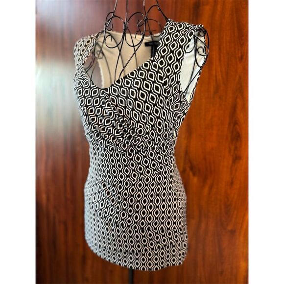 White House Black Market Sleeveless Faux Wrap Top Black Geometric Size S - Picture 3 of 9